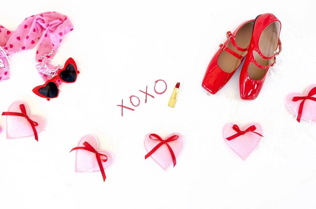 Felt heart banner